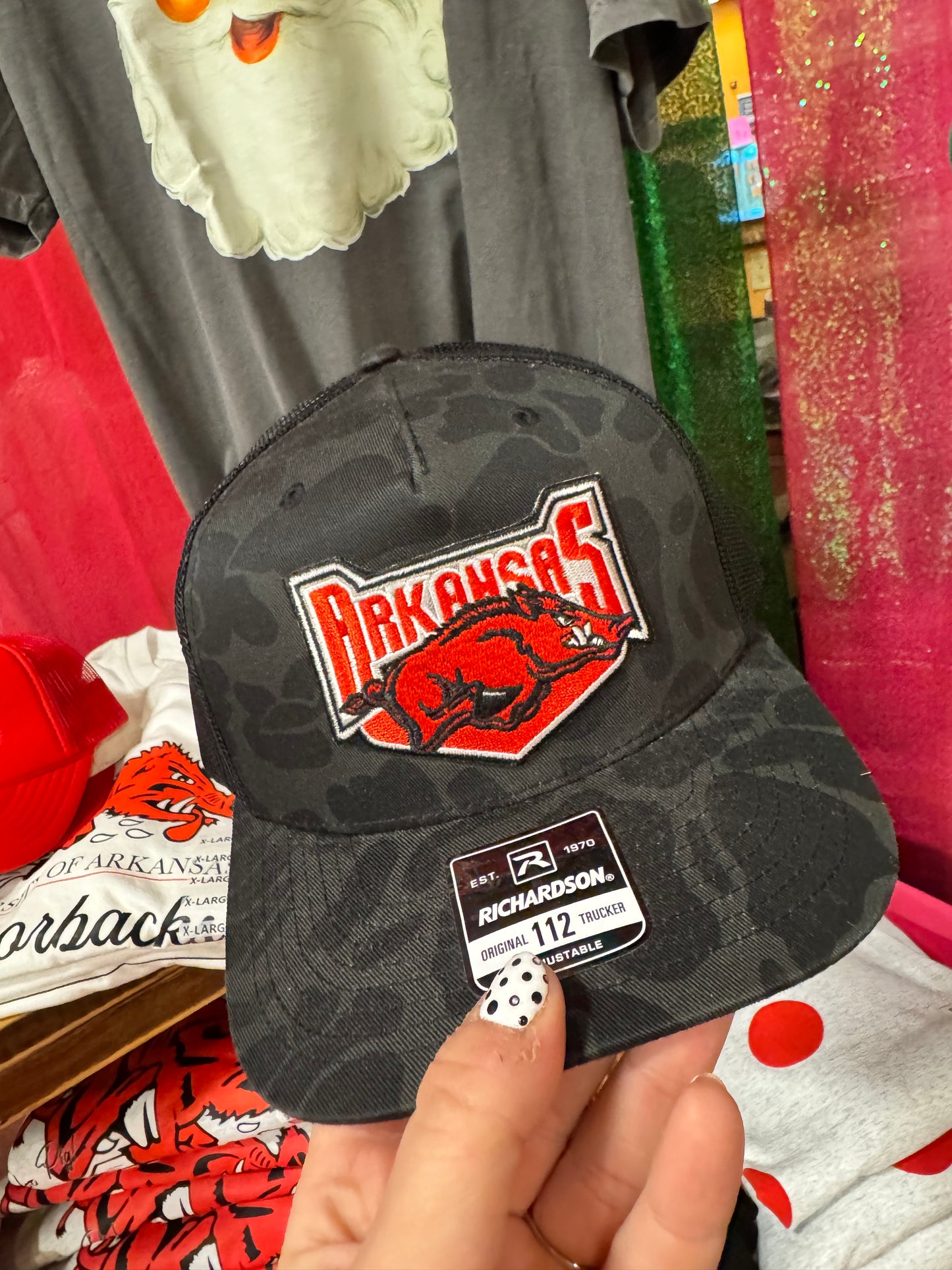 Arkansas Razorback men’s hat (black camo)